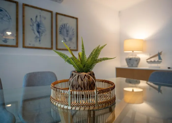 Mar Azul - Mosteiros (Azores)